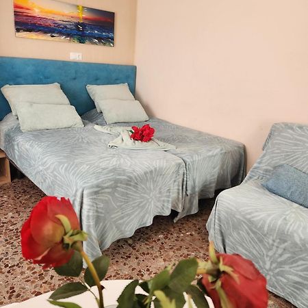 Apartamentos Belladorm Бенідорм Екстер'єр фото