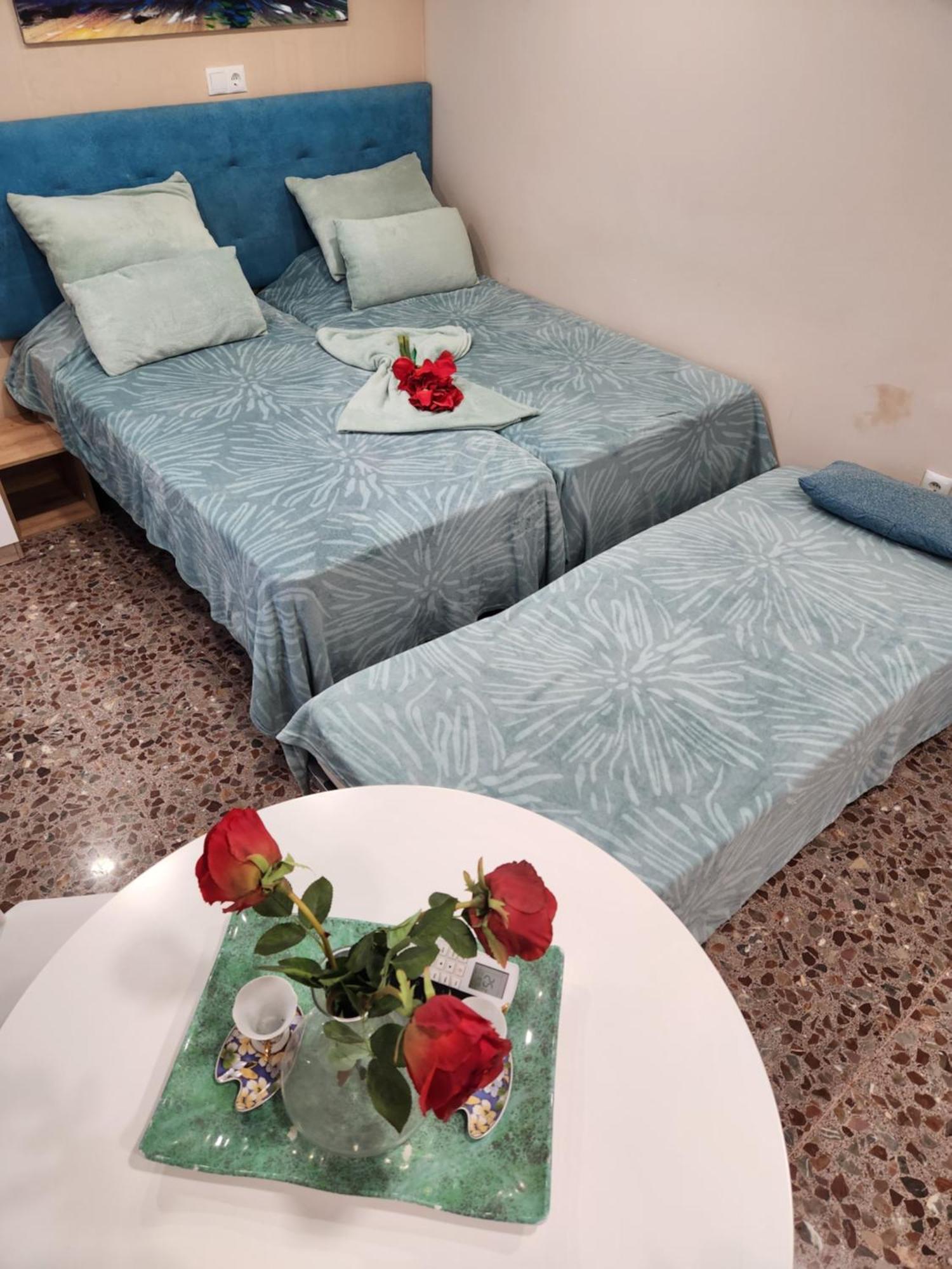 Apartamentos Belladorm Бенідорм Екстер'єр фото