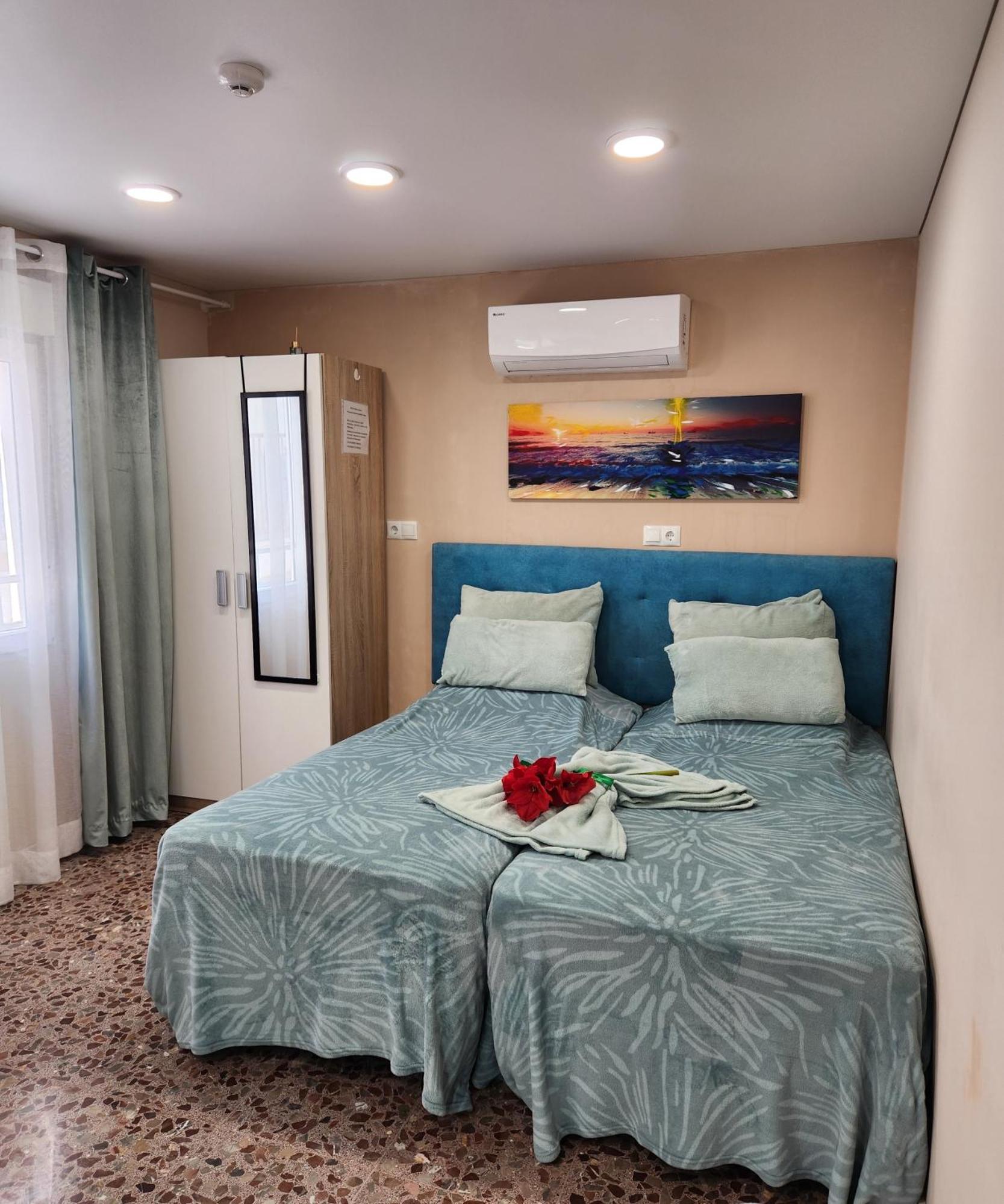 Apartamentos Belladorm Бенідорм Екстер'єр фото
