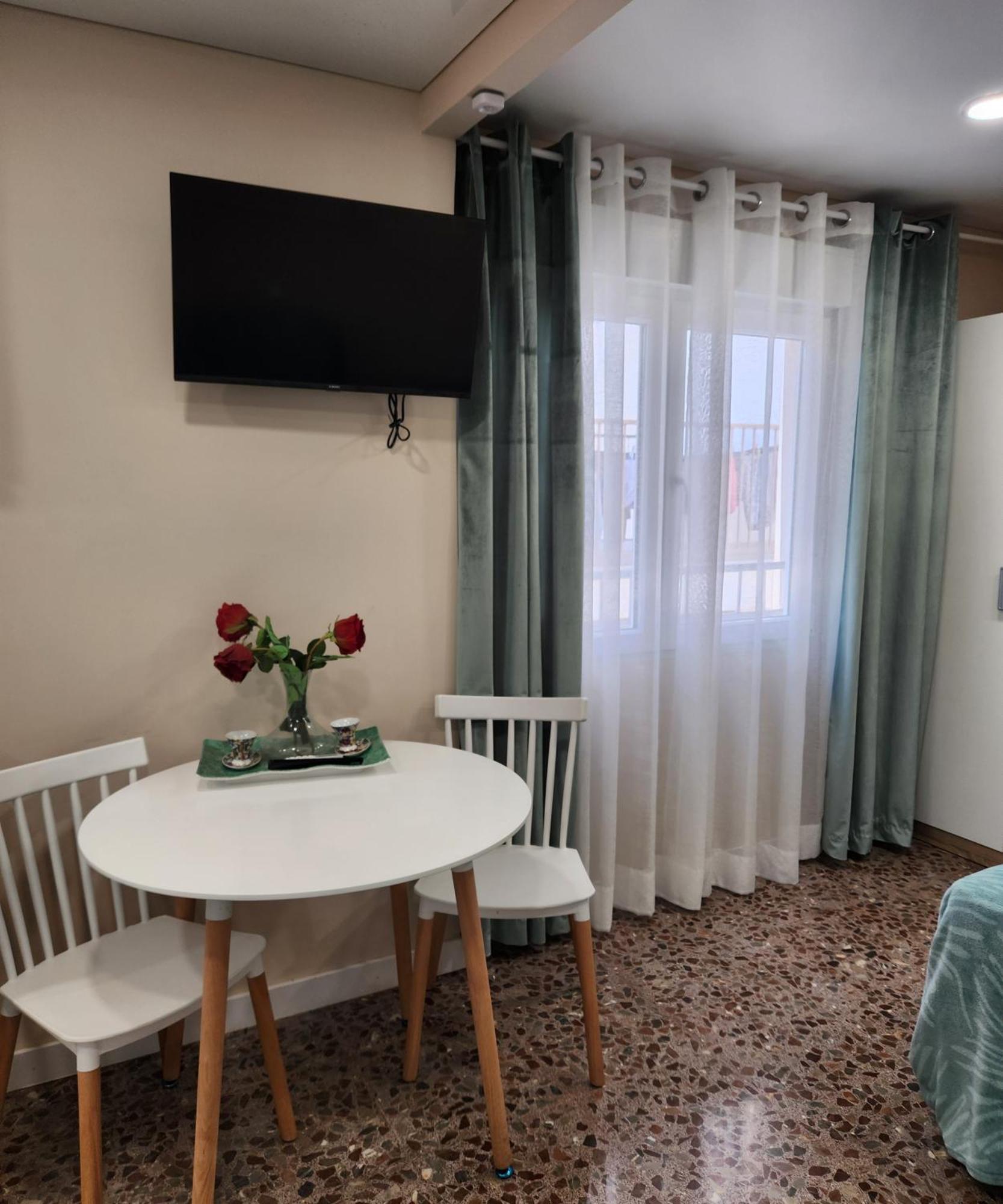 Apartamentos Belladorm Бенідорм Екстер'єр фото